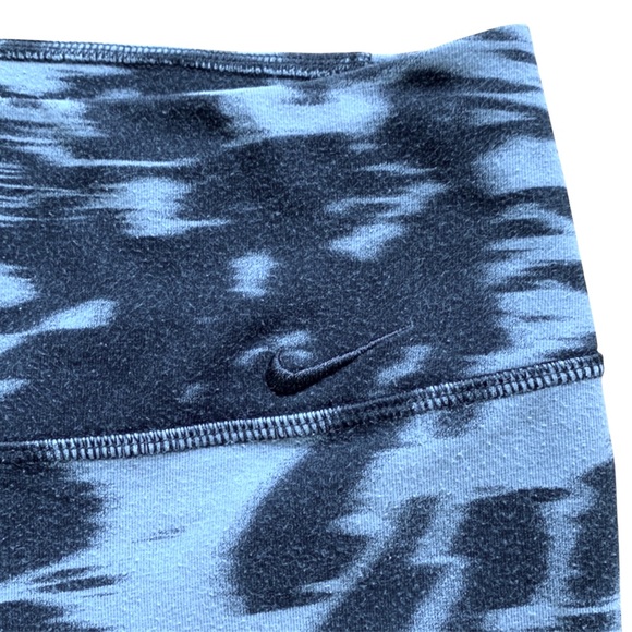 Nike Capri’s Size XS - Picture 2 of 4